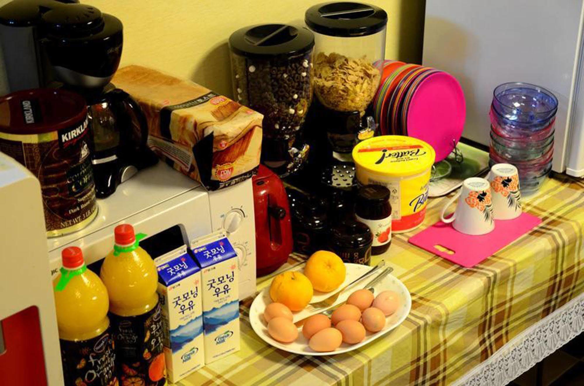 Kimchee Hongdae Guesthouse Seul Dış mekan fotoğraf