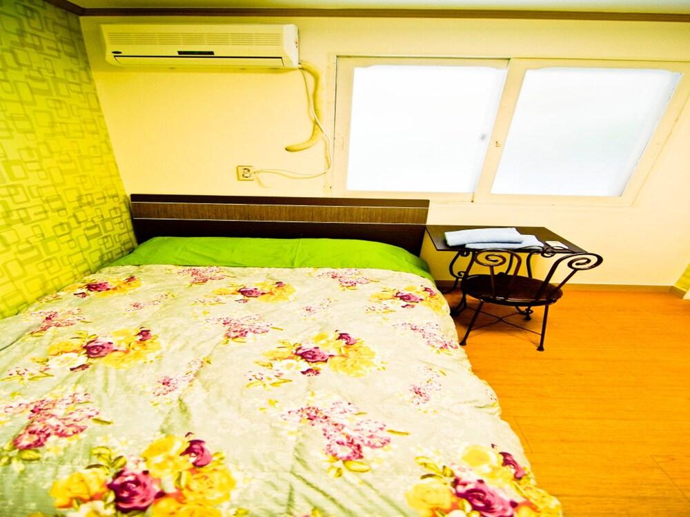 Kimchee Hongdae Guesthouse Seul Dış mekan fotoğraf